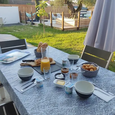 Bed & Breakfast Les Cigales Du Bassin - 3*